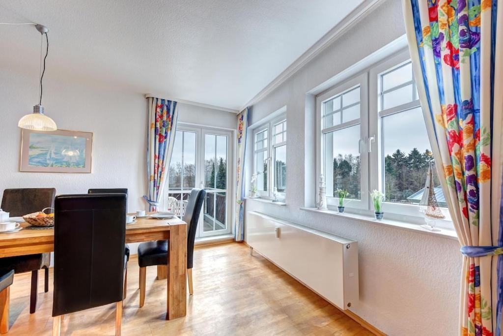 Grosse Schoene 3 Zimmer Ferienwohnung - 100 Qm - In Strandnaehe Fuer 6 Personen!! Heringsdorf  Exterior foto